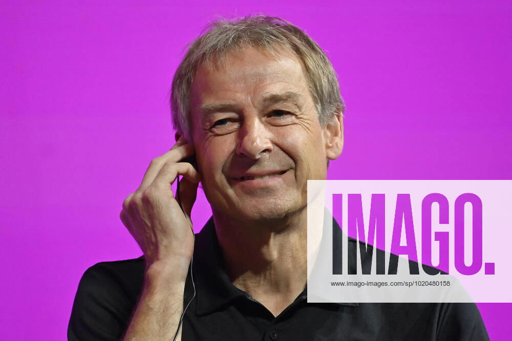 Juergen KLINSMANN, single image,cropped single subject,portrait,portrait Technical Study Group media briefing press conference of the technical commission on 17 12 2022 Football World Cup 20122 in Qatar from 20 11 18 12 2022