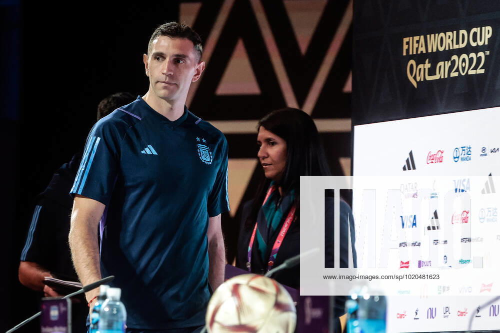 Argentina s goalkeeper Emiliano Dibu Martinez during the press conference, PK, Pressekonferenz held at Virtual Stadium in Doha, Qatar, 17 December 2022. France will face Argentina on 18 December in the final match of FIFA World Cup, WM, Weltmeisterschaft, Fussball Qatar 2022. Argentina s press conference !ACHTUNG: NUR REDAKTIONELLE NUTZUNG!