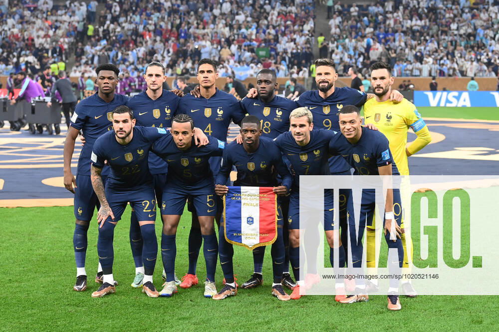 Football, men, 2022 23 season, World Cup in Qatar, final, Argentina France at Lusail Iconic Stadium in Lusail, back row v l Aurelien Tchouameni France , Adrien Rabiot France , Raphael Varane France , Dayot Upamecano France , Olivier Giroud France , goalkeeper Hugo Lloris France , front row v l Theo Hernandez France , Jules Kounde France , Ousmane Dembele France , Antoine Griezmann France , Kylian Mbappe France , 18 12 2022,