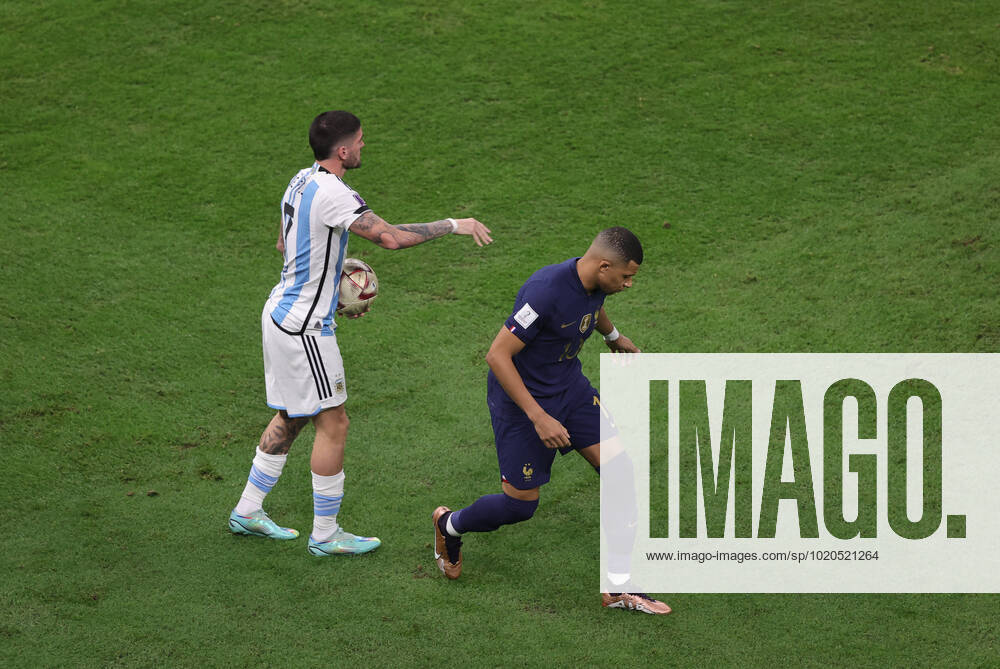 Argentina v France 2022 FIFA World Cup, WM, Weltmeisterschaft, Fussball Rodrigo De Paul of Argentina and Kylian Mbappe of France during the 2022 FIFA World Cup Final between Argentina and France at Lusail Stadium, Lusail Content Not Available For UK Newspapers