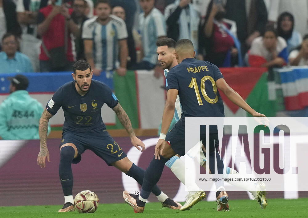 Lusail Iconic Stadium, Doha, QAT, World Cup FIFA 2022, Final, Argentina vs France, in picture France s defender Theo Hernandez , Argentina s forward Lionel Messi , France s forward Kylian Mbappe Doha Lusail Iconic Stadium Qatar eu-images-506