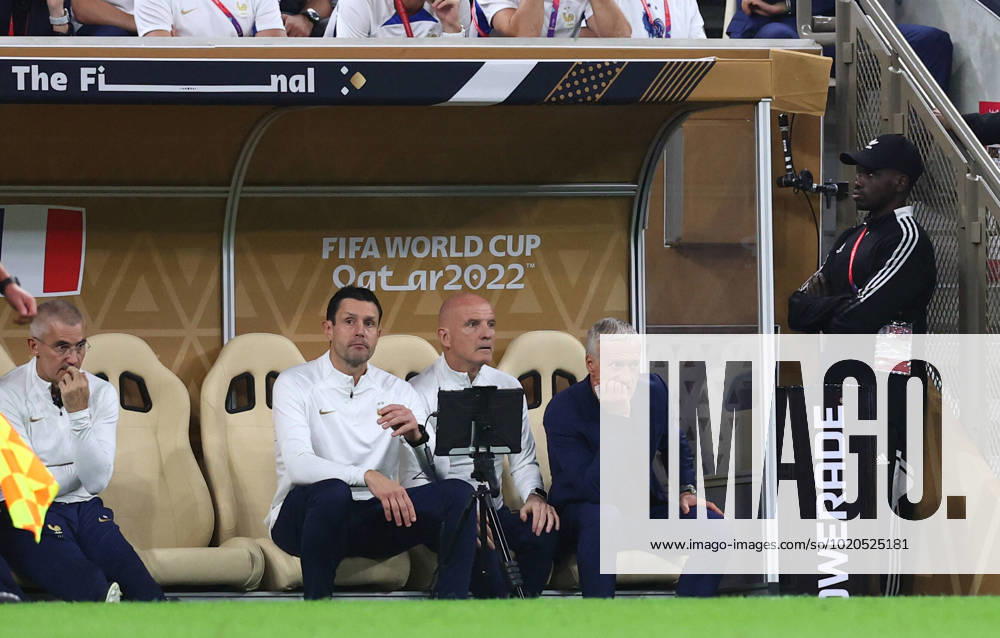 Doha, Qatar, 18th December 2022. Didier Deschamps coach of France (r) looks on during the FIFA World Cup, WM, Weltmeisterschaft, Fussball 2022 match at Lusail Stadium, Doha. Picture credit should read: David Klein Sportimage . SPI-2101-0103
