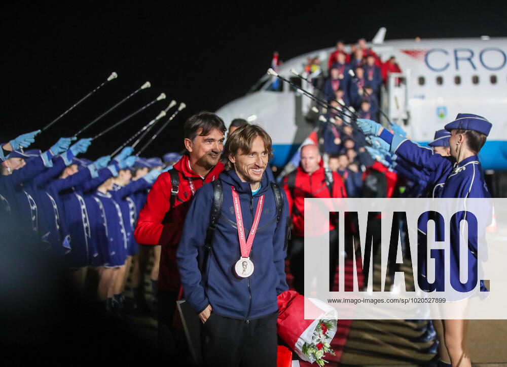 Croatia victory parade Croatia national team, Nationalteam arrive at Zagreb Aiport (following their victory over Morocco in the 2022 FIFA World Cup, WM, Weltmeisterschaft, Fussball bronze medal match the previous day) on December 18, 2022 in Zagreb, Croatia. SlavkoxMidzor PIXSELL