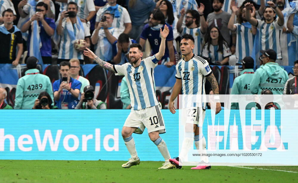 Football, men, 2022 23 season, World Cup in Qatar, final, Argentina France at Lusail Iconic Stadium in Lusail, f l Lionel Messi Argentina , Lautaro Martinez Argentina , cheering after goal to 3 2, 18 12 2022,