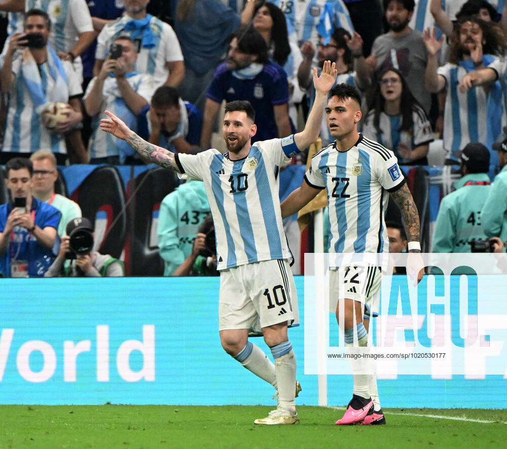 Football, men, 2022 23 season, World Cup in Qatar, final, Argentina France at Lusail Iconic Stadium in Lusail, f l Lionel Messi Argentina , Lautaro Martinez Argentina , cheering after goal to 3 2, 18 12 2022,