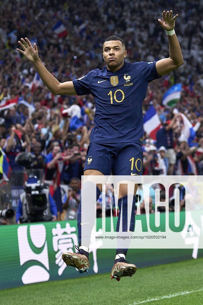 FIFA World Cup, WM, Weltmeisterschaft, Fussball Qatar 2022 Argentina vs France Final Kylian Mbappe celebrates his goal 3-3 of France during the game Argentina vs France, corresponding to the great final of the FIFA World Cup Qatar 2022, at Lusail Stadium, Lusail, Doha, on December 18, 2022. <br><br> Kylian Mbappe celebra su gol 3-3 de Francia durante el partido Argentina vs Francia, correspondiente a la gran final de la Copa Mundial de la FIFA Catar 2022, en el Estadio Lusail, Lusail, Doha, el 18 de Diciembre de 2022 LUSAIL DOHA QATAR