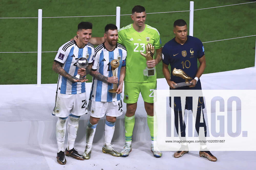 MESSI Lionel World Champion Team Argentina at the award ceremony with MBAPPE, goalkeeper MERTINEZ and FERNANDEZ Enzo FIFA World Cup 2022 in Qatar Final Argentina France on 18 12 2022 at Lusail Stadium DFL REGULATES PROHIBIT ANY USE OF PHOTOGRAPHS as IMAGE SEQUENCES and or QUASI VIDEO