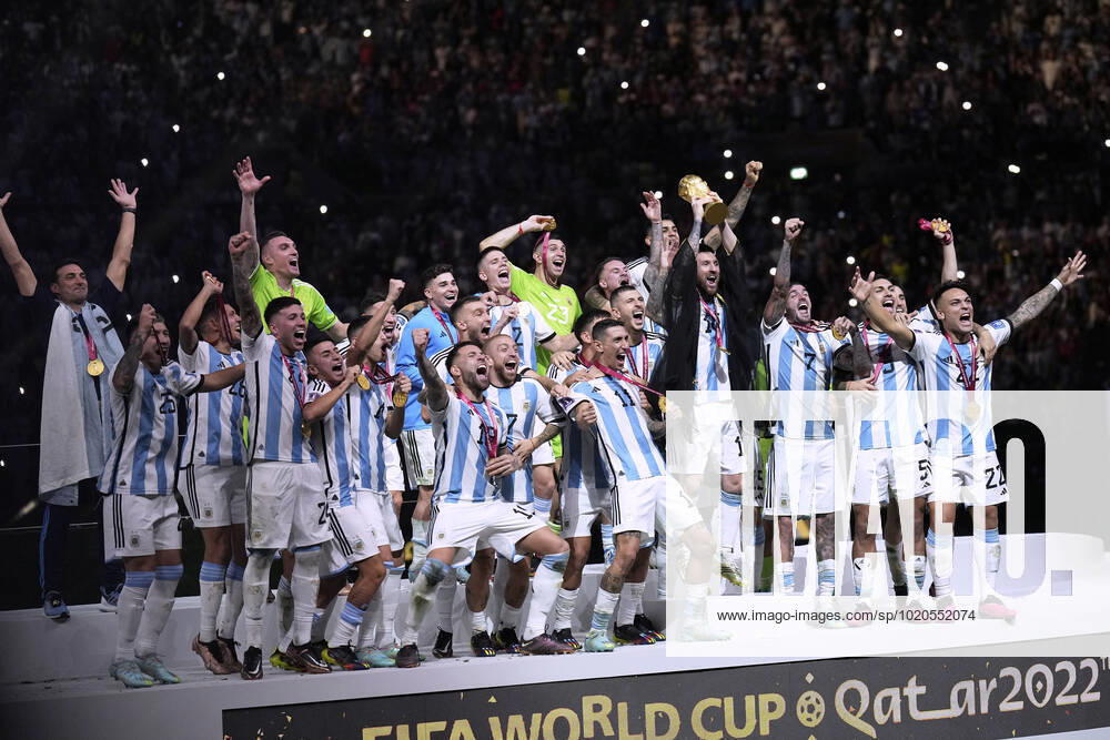 MESSI Lionel World Champion Team Argentina at the award ceremony the World Cup and his team FIFA World Cup 2022 in Qatar Final Argentina France on 18 12 2022 at Lusail Stadium DFL REGULATES PROHIBIT ANY USE OF PHOTOGRAPHS as IMAGE SEQUENCES and or QUASI VIDEO