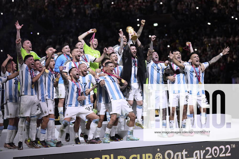 MESSI Lionel World Champion Team Argentina at the award ceremony the World Cup and his team FIFA World Cup 2022 in Qatar Final Argentina France on 18 12 2022 at Lusail Stadium DFL REGULATES PROHIBIT ANY USE OF PHOTOGRAPHS as IMAGE SEQUENCES and or QUASI VIDEO