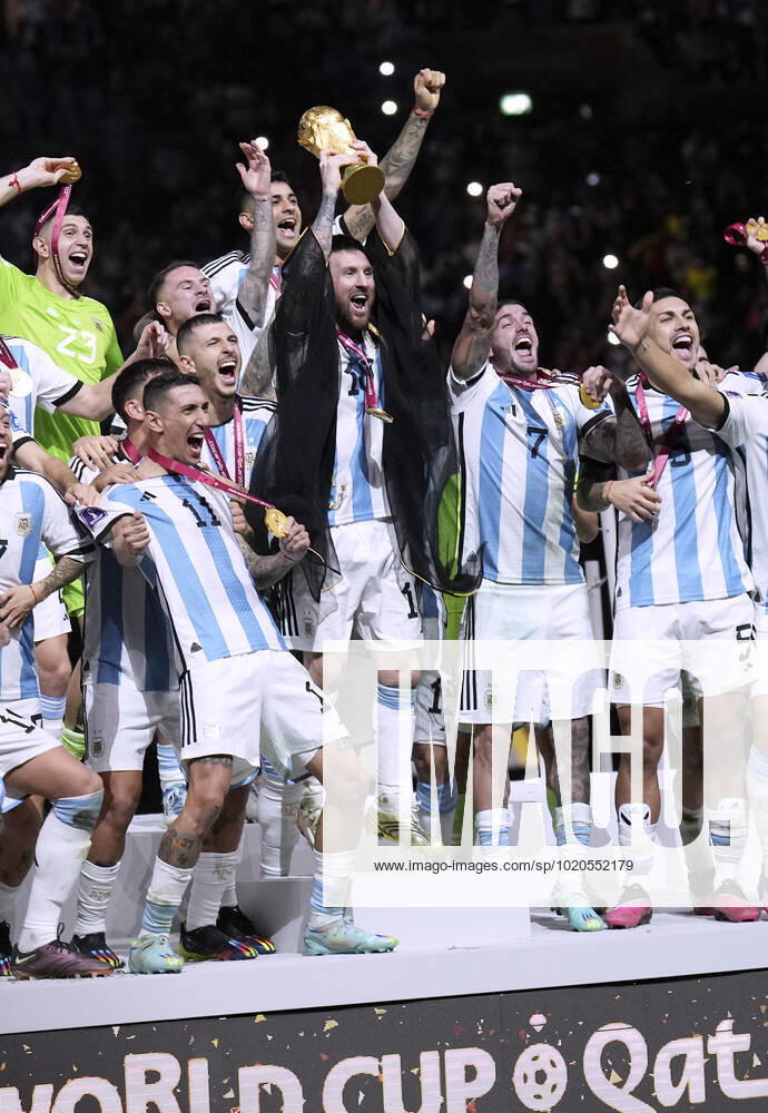 MESSI Lionel World Champion Team Argentina at the award ceremony the World Cup and his team FIFA World Cup 2022 in Qatar Final Argentina France on 18 12 2022 at Lusail Stadium DFL REGULATES PROHIBIT ANY USE OF PHOTOGRAPHS as IMAGE SEQUENCES and or QUASI VIDEO