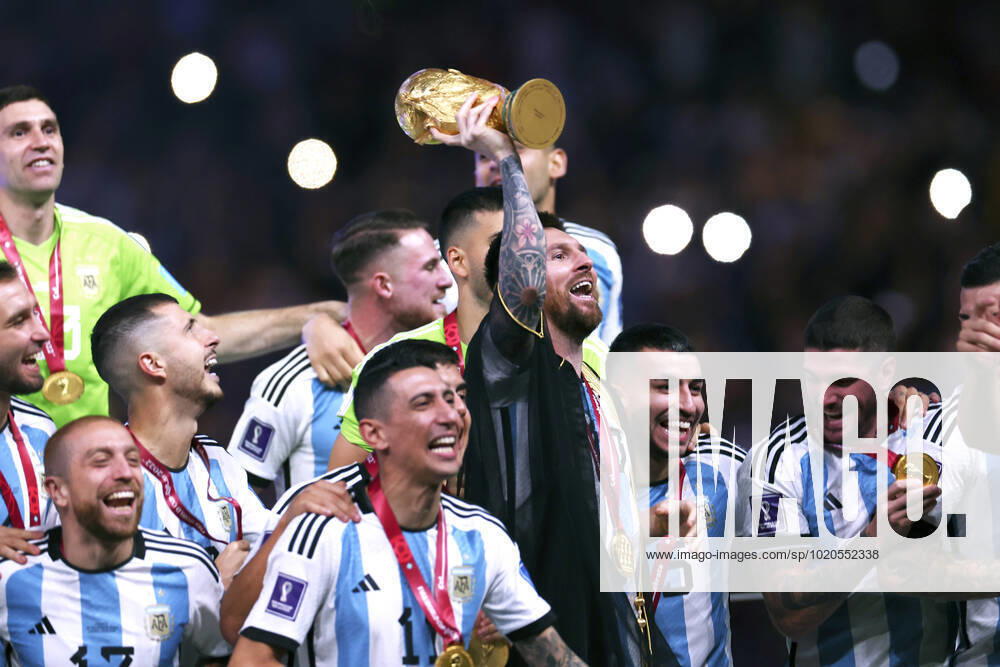 MESSI Lionel World Champion Team Argentina at the award ceremony the World Cup and his team FIFA World Cup 2022 in Qatar Final Argentina France on 18 12 2022 at Lusail Stadium DFL REGULATES PROHIBIT ANY USE OF PHOTOGRAPHS as IMAGE SEQUENCES and or QUASI VIDEO