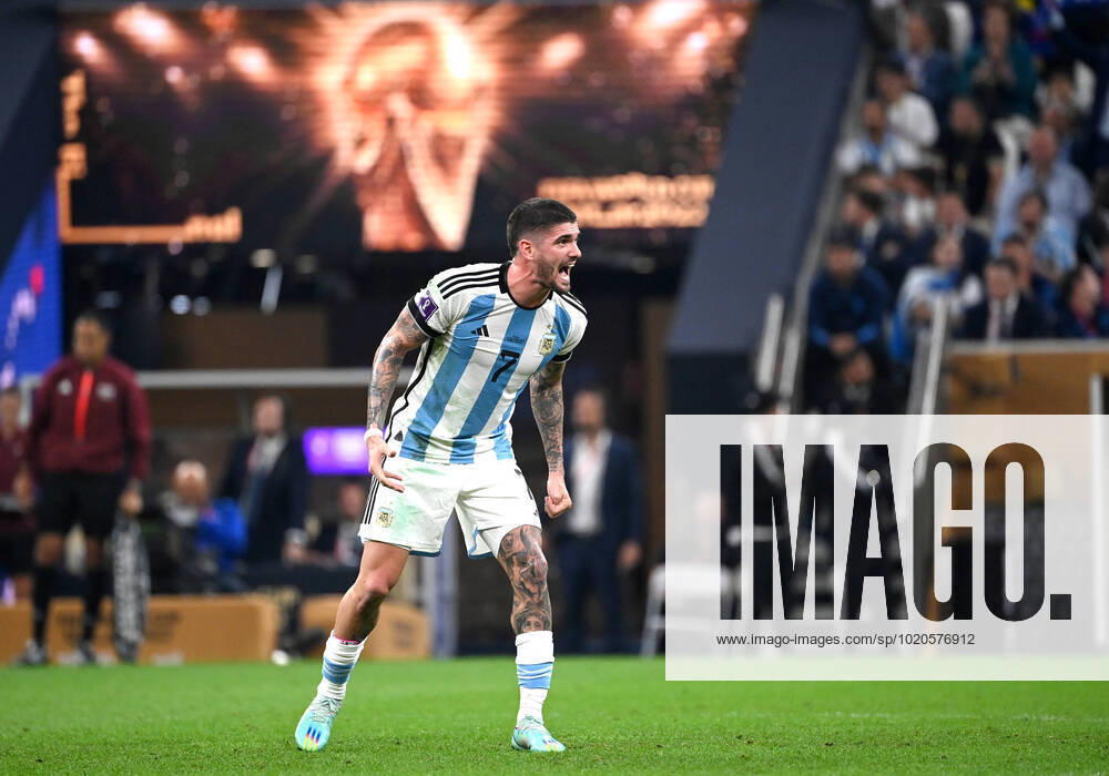 Rodrigo De Paul of Argentina reacts ,during the FIFA World Cup, WM, Weltmeisterschaft, Fussball Qatar 2022 Final match between Argentina and France at Lusail Stadium on December 18, 2022 in Lusail City, Qatar. WCS