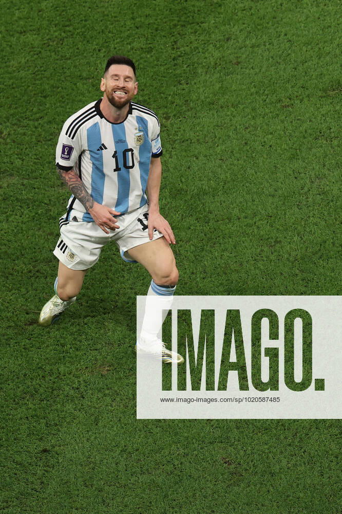 Das Finale der FIFA Fussball-Weltmeisterschaft 18. Dezember 2022, Lusail City Finale der FIFA Fussball-Weltmeisterschaft Katar 2022 Argentinien gegen Frankreich Lionel Messi aus Argentinien Foto Charlotte Wilson Abseits Doha Katar