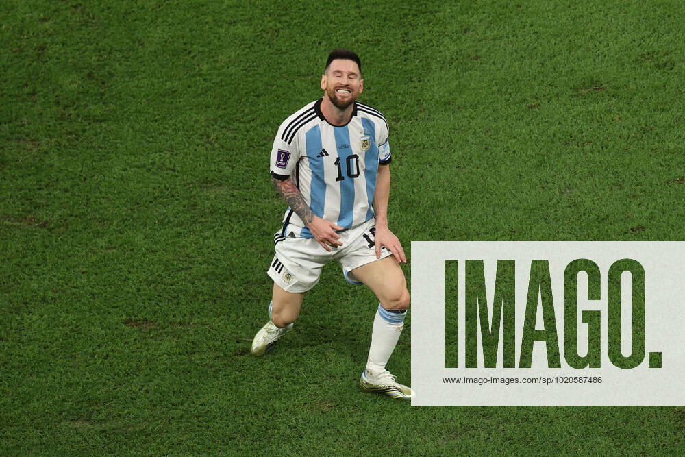 Das Finale der FIFA Fussball-Weltmeisterschaft 18. Dezember 2022, Lusail City Finale der FIFA Fussball-Weltmeisterschaft Katar 2022 Argentinien gegen Frankreich Lionel Messi aus Argentinien Foto Charlotte Wilson Abseits Doha Katar