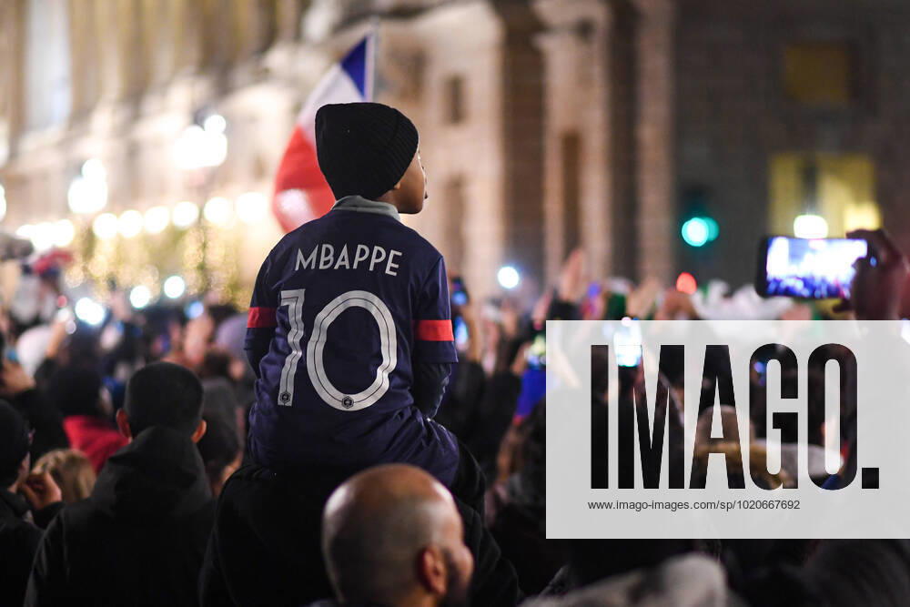World Cup 2022: Les Bleus et les supporters place de la Concorde, Paris, France, on December 19th, 2022. 19 12 2022-Paris, FRANCE. 287029 2022-12-19 PARIS France