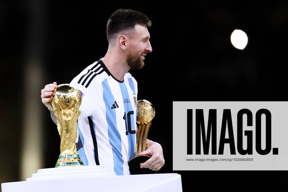 MESSI Lionel World Champion Team Argentina at the award ceremony the World Cup FIFA World Cup 2022 in Qatar Final Argentina France on 18 12 2022 at Lusail Stadium DFL REGULATES PROHIBIT ANY USE OF PHOTOGRAPHS as IMAGE SEQUENCES and or QUASI VIDEO