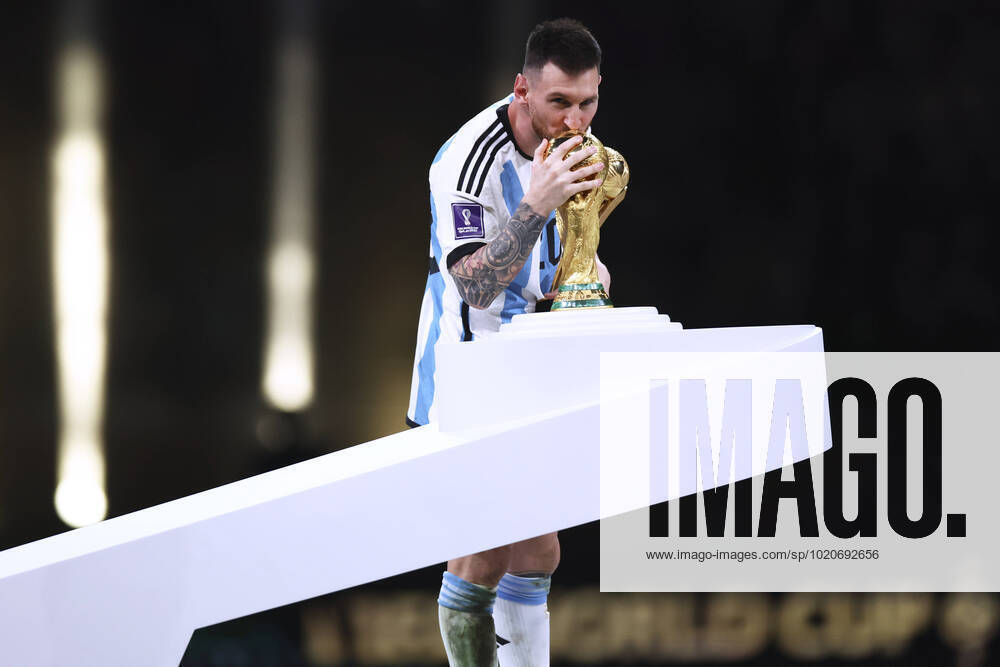 MESSI Lionel World Champion Team Argentina at the award ceremony the World Cup FIFA World Cup 2022 in Qatar Final Argentina France on 18 12 2022 at Lusail Stadium DFL REGULATES PROHIBIT ANY USE OF PHOTOGRAPHS as IMAGE SEQUENCES and or QUASI VIDEO