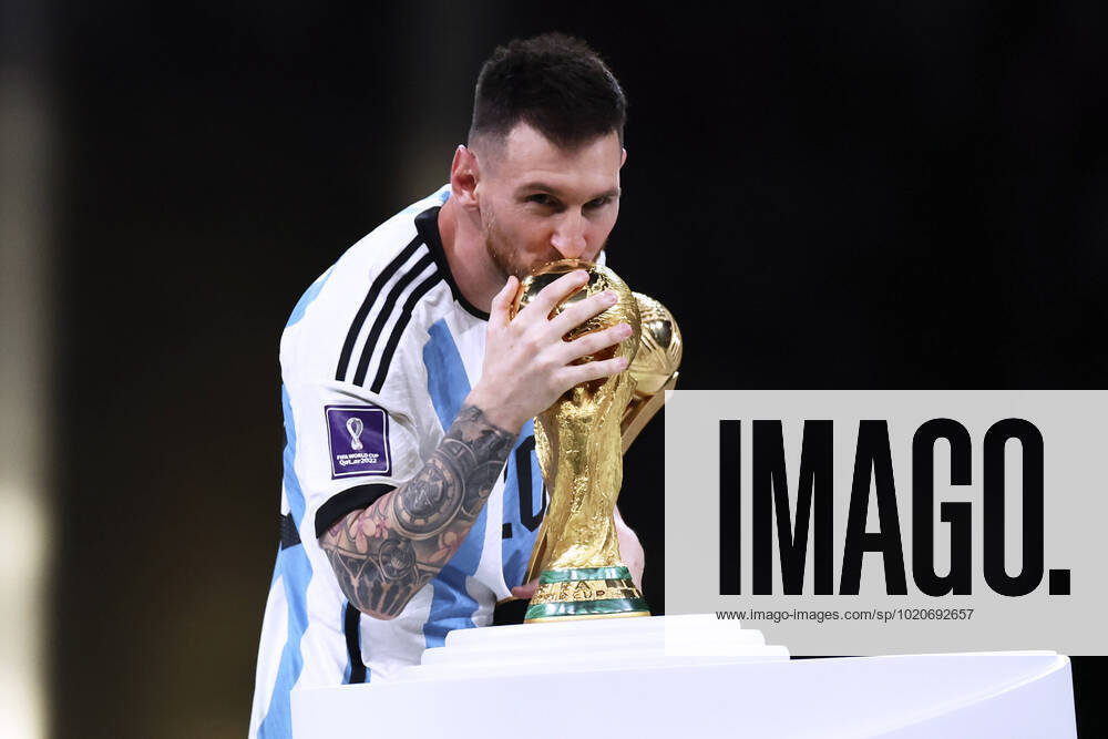 MESSI Lionel World Champion Team Argentina at the award ceremony the World Cup FIFA World Cup 2022 in Qatar Final Argentina France on 18 12 2022 at Lusail Stadium DFL REGULATES PROHIBIT ANY USE OF PHOTOGRAPHS as IMAGE SEQUENCES and or QUASI VIDEO