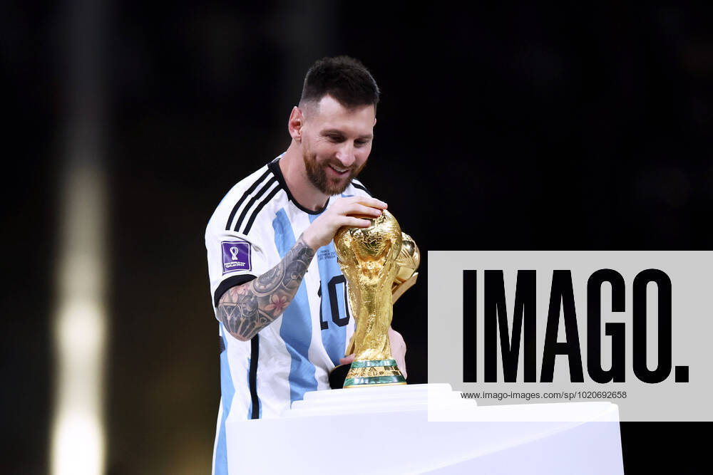 MESSI Lionel World Champion Team Argentina at the award ceremony the World Cup FIFA World Cup 2022 in Qatar Final Argentina France on 18 12 2022 at Lusail Stadium DFL REGULATES PROHIBIT ANY USE OF PHOTOGRAPHS as IMAGE SEQUENCES and or QUASI VIDEO