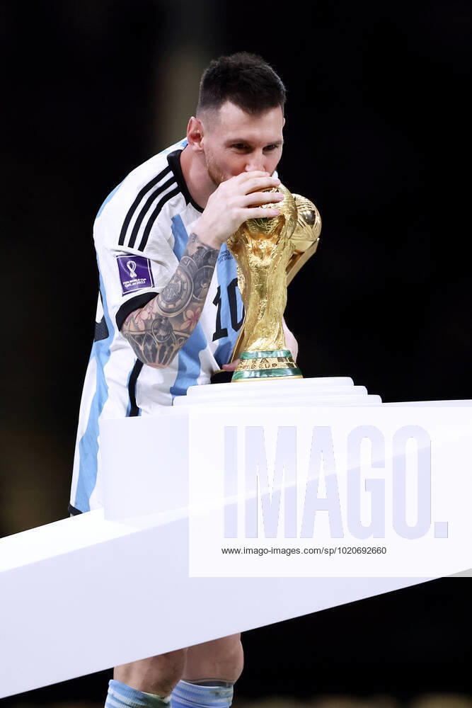 MESSI Lionel World Champion Team Argentina at the award ceremony the World Cup FIFA World Cup 2022 in Qatar Final Argentina France on 18 12 2022 at Lusail Stadium DFL REGULATES PROHIBIT ANY USE OF PHOTOGRAPHS as IMAGE SEQUENCES and or QUASI VIDEO