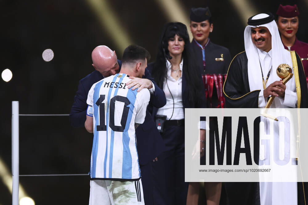 MESSI Lionel World Champion Team Argentina at the award ceremony with FIFA President INFANTINO Gianni and the Emir TAMIN BIN HAMAD AL THANI FIFA World Cup 2022 in Qatar Final Argentina France on 18 12 2022 at Lusail Stadium DFL REGULATIONS PROHIBIT ANY USE OF PHOTOGRAPHS as IMAGE SEQUENCES and or QUASI VIDEO