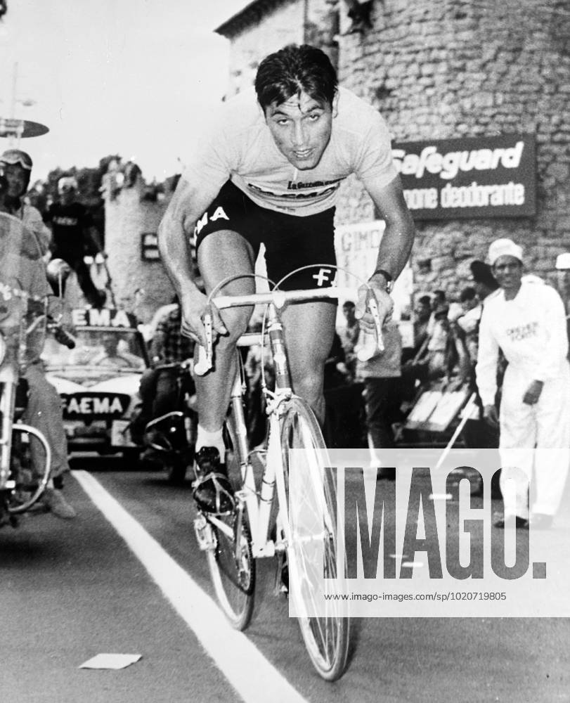 PALUPI Belgium s Eddy Merckx in action to win the 15th lap of the 52nd Cycling Tour of Italy ( Giro d Italia ) in San marino 30 May 1969 . On 2 June Merckx , who was the leading the tour , was disqualified on a dope test Italy