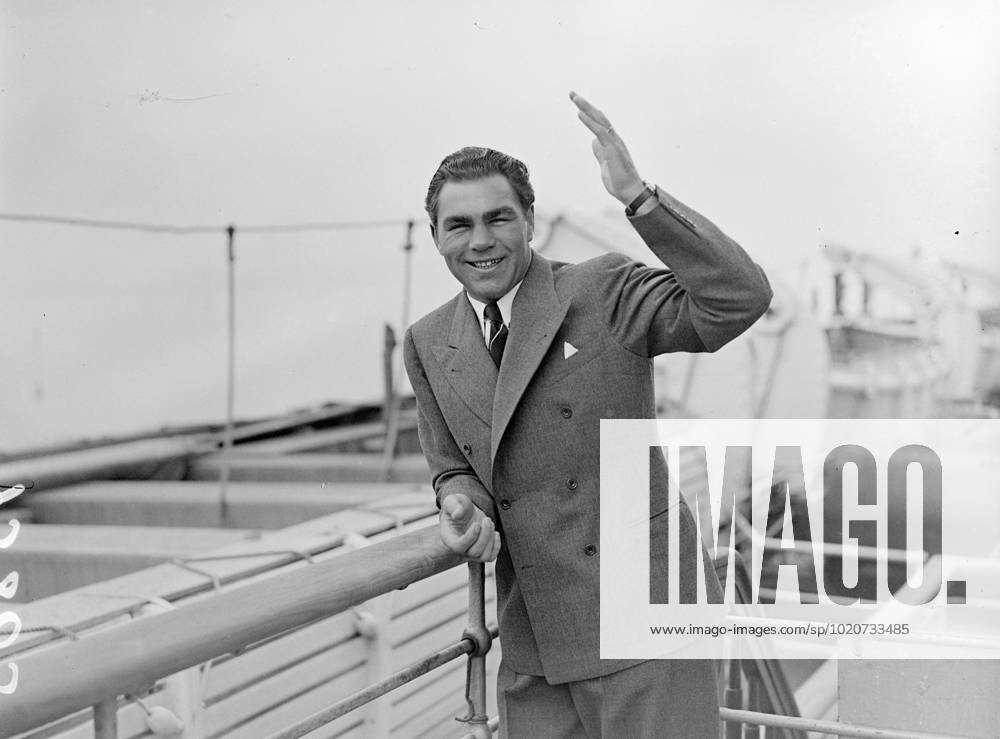Max Schmeling, leaves for America from Southampton to meet Louis for world title. Max Schmeling, the German heavyweight boxer, at sale on the Bremen for New York to meet Joe Louis , in a match for the world title on 22 June. 4 May 1938 United Kingdom England