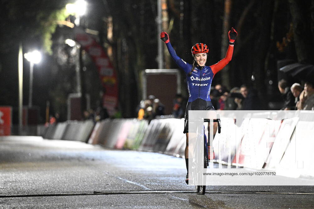 KW51 Dutch Shirin van Anrooij celebrates as she crosses the finish line to win the women s elite race of the Zilvermeer Mol cyclocross cycling event, race 5 8 in the Exact Cross competition, Friday 23 December 2022 in Mol. JASPERxJACOBS x57504887x