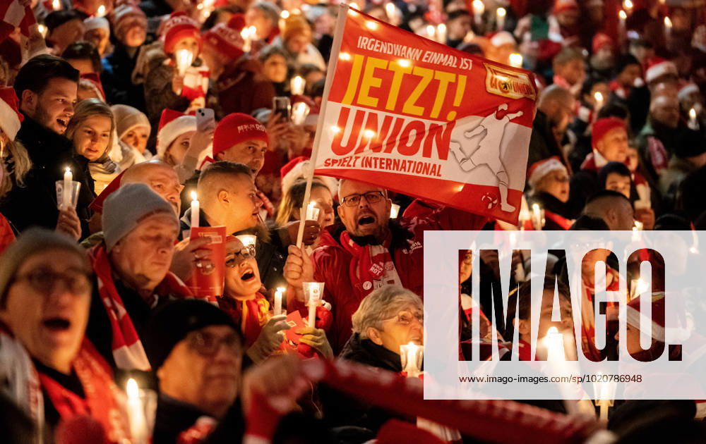 GER, Football, Men, 1 Bundesliga, 1 BL, 1 FC Union Berlin, Christmas Singing Supporters of Union Berlin at 20 Christmas Singing Berlin Stadion An der Alten Försterei Berlin Germany