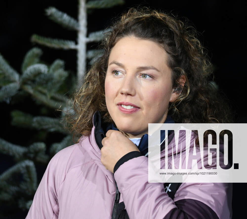 Even after her successful biathlon career, two-time Olympic champion Laura Dahlmeier will remain true to her sport As an expert, she will continue to report on the biathlon for ZDF 28 12 2022 Laura Dahlmeier Biathlon