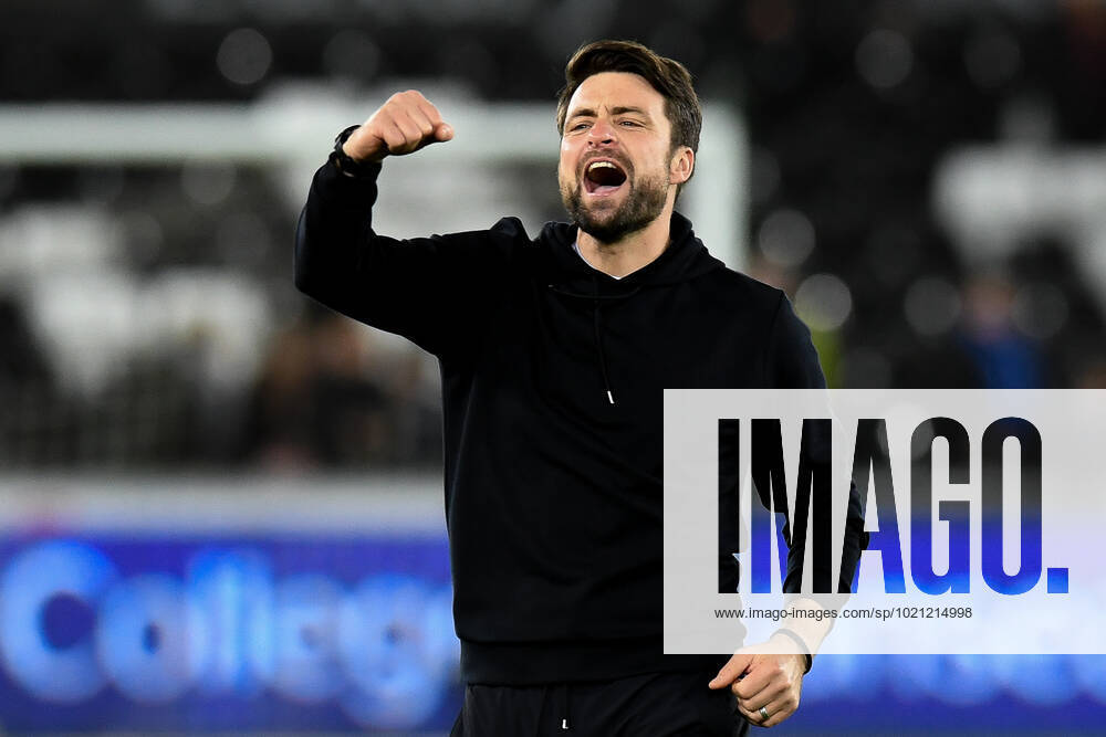 Sky Bet Championship Swansea City v Watford Russell Martin manager of Swansea City celebrates at the end of the game in the Sky Bet Championship match Swansea City vs Watford at Swansea.com Stadium, Swansea, United Kingdom, 30th December 2022 (Photo by Mike Jones News Images) Swansea Swansea.com Stadium West Glamorgan United Kingdom