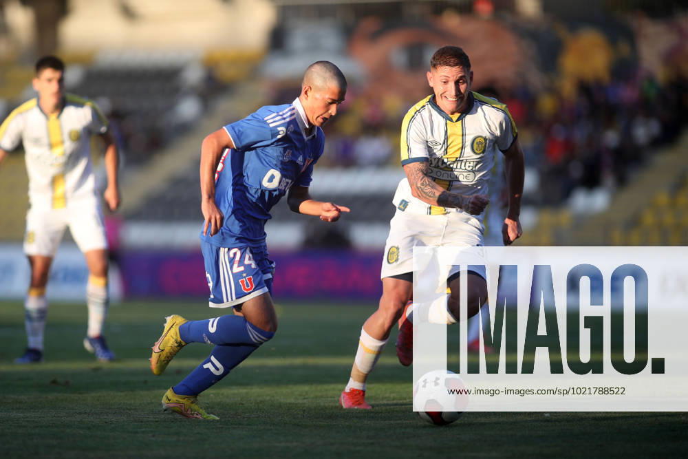 Futbol, Universidad de Chile vs Rosario Central Segunda fecha, copa verano Coquimbo 2023 El jugador de Universidad de Chile Renato Huerta , disputa el bal—n con el jugador de Rosario Central Fernando Rodriguez, durante el partido amistoso copa verano 1XBet Coquimbo, realizado en el estadio Francisco Sanchez Rumoroso de Coquimbo, Chile. 07 01 2023 Hernan Contreras Photosport Football, University of Chile vs. Rosario Central Second date, Coquimbo 2023 summer cup The player from Universidad de Chile Renato Huerta, disputes the ball with the player from Rosario Central Fernando Rodriguez, during the 1XBet Coquimbo summer cup friendly match, held at the Francisco Sanchez Rumoroso stadium in Coquimbo, Chile. 07 01 2023 Hernan Contreras Photosport Universidad de Chile vs Rosario Central, copa verano 2023