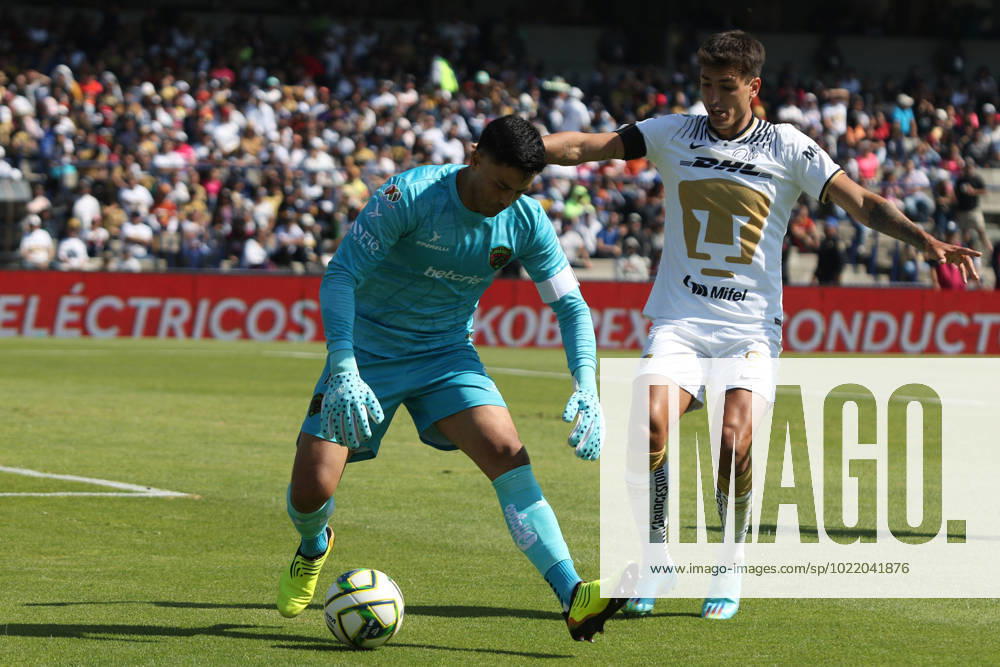 Juarez at Pumas Closing Tournament 2023 Of Mexican Football League January 8, 2023, Mexico City, Mexico: Juan Dinenno of Pumas (R) and Alfredo Talavera of Juarez fight for the ball during the Pumas vs Juarez match of the closing tournament 2023 of the League MX at the University Olympic Stadium. on January 8, 2023 in Mexico City, Mexico. (Photo by Ismael Rosas Eyepix Group)