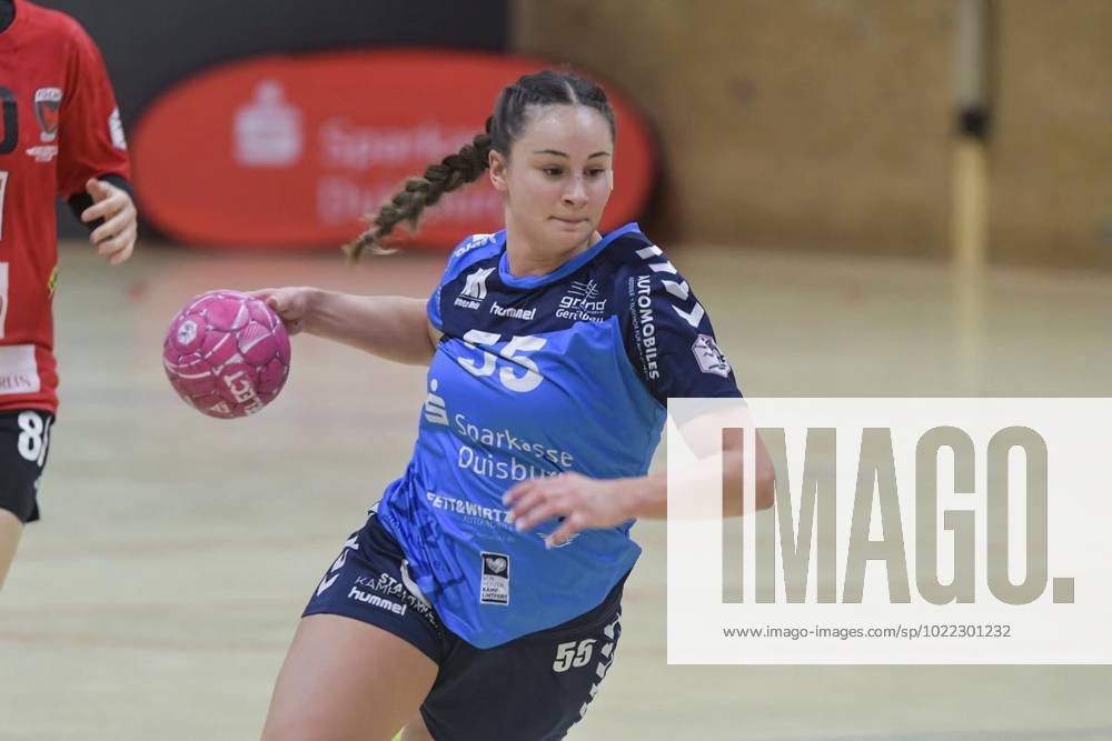 Am 14.01.2023 fand in Kamp-Lintfort das Spiel in der 2. Bundesliga zwischen TuS Lintfort (blau) und Füchse Berlin (rot) statt. 55 - Lena Heimes Deutschland Nordrhein Westfalen Kamp-Lintfort