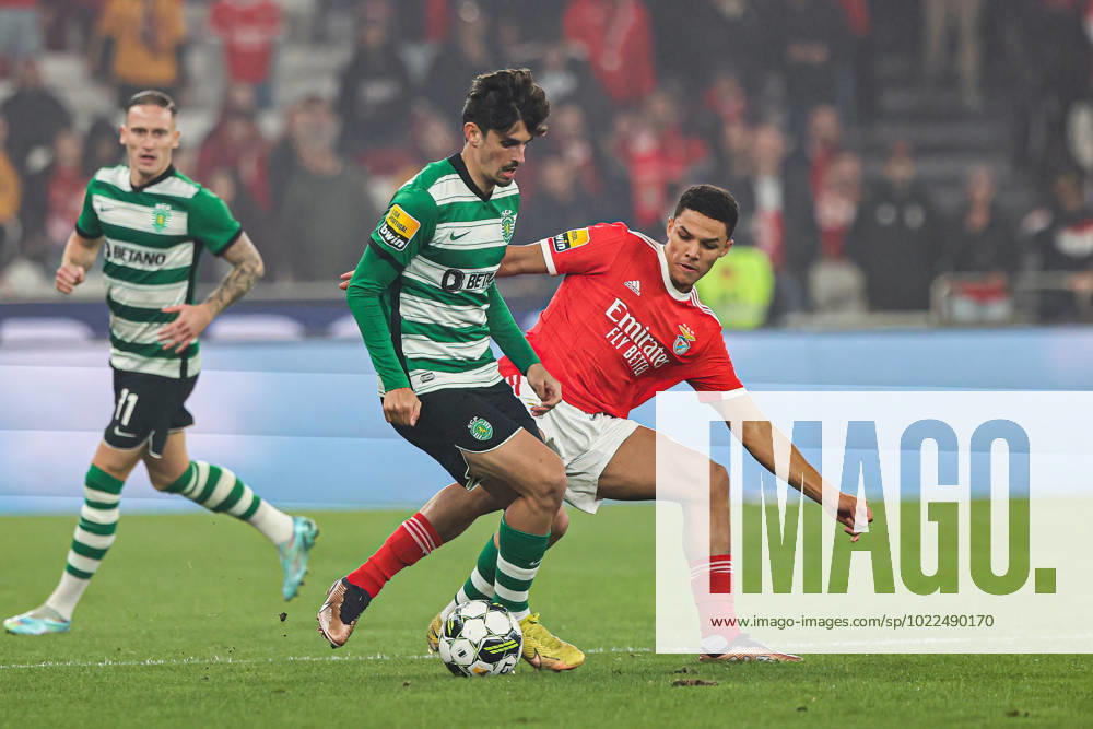Francisco Trincao (L) of Sporting CP and Alexander Bah (R) of SL Benfica in action during the Liga Portugal Bwin match between SL Benfica and Sporting CP at Estadio da Luz. Final score; SL Benfica 2:2 Sporting CP. Lisbon Portugal - ZUMAs197 20230115_zaa_s197_590