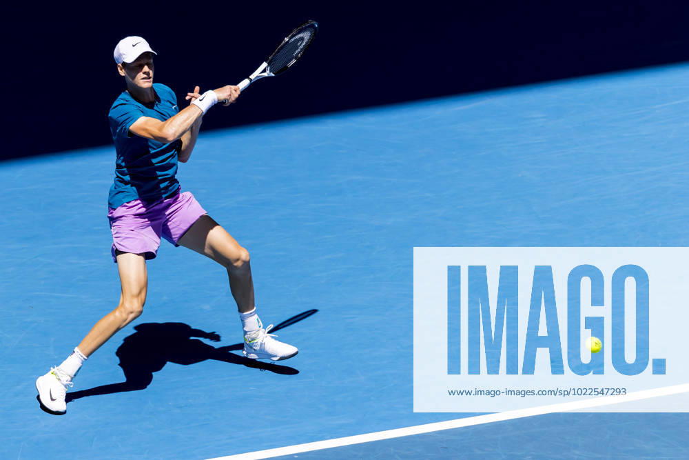MELBOURNE, VIC - JANUARY 20: Jannik Sinner of Italy in action during Round 3 of the 2023 Australian Open on January 20 2023, at Melbourne Park in Melbourne, Australia. (Photo by Jason Heidrich Icon Sportswire) TENNIS: JAN 20 Australian Open Icon230120028