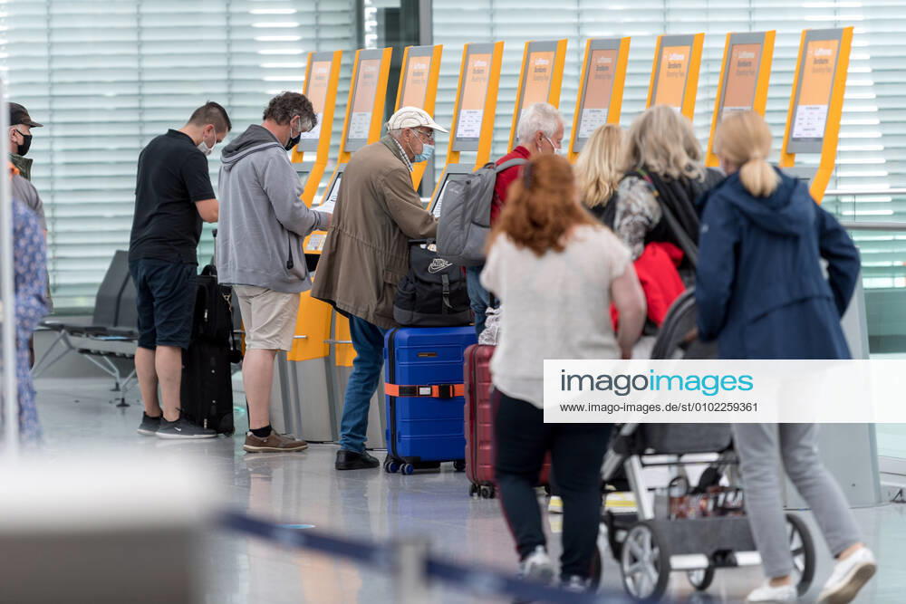 Effects Corona Munich Airport In the picture Economy Check In Lufthansa Terminal 2 T2 Munich Airport Munich Bayer Germany