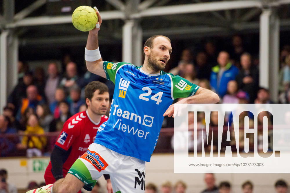 Marcel Schiller Frisch Auf Goeppingen, 24 7 meter throw behind Christian Schaefer SG BBM Bietigheim, 11 GER, FrischAuf Goeppingen SG BBM Bietigheim, Sport, Handball, RIXE Handballspiel 2023, Benefiz, Joerg Riexinger, Rixespiel, TSV Korntal e V , Bundesliga, HBL, 27 01 2023 FrischAuf Goeppingen SG BBM Bietigheim, sports, handball, RIXE handball game 2023, benefit, Joerg Riexinger, Rixespiel, TSV Korntal e V , Bundesliga, HBL, 27 01 2023 Korntal Muenchingen