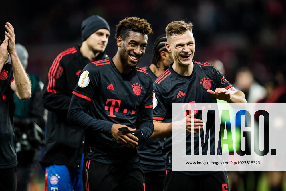 DFB Pokal Round of 16, 1 FSV Mainz 05 FC Bayern Muenchen 01 02 2023 Kingsley Coman FC Bayern Muenchen, 11 and Joshua Kimmich FC Bayern Muenchen, 6 laugh clapping DFB Pokal Round of 16, 1 FSV Mainz 05 FC Bayern Muenchen, Mainz, MEWA ARENA DFL REGULATIONS PROHIBIT ANY USE OF PHOTOGRAPHS AS IMAGE SEQUENCES AND OR QUASI VIDEO