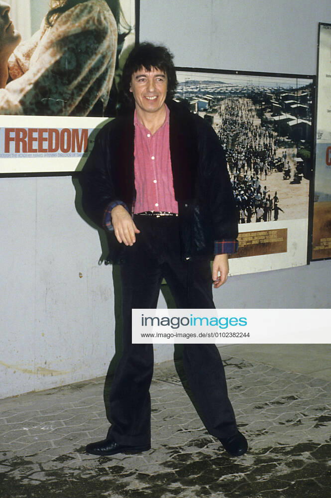 Bill Wyman The Rolling Stones at the gala premiere of the documentary film Chuck Berry Hail Hail Rock n Roll in Empire Leicester Square London, 17 02 1988 Foto:xR.xKeuntjex xFuturexImage