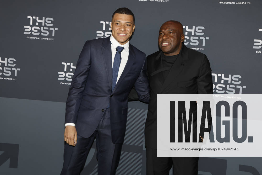 27 Fevrier 2023 : Paris, France : Kylian Mbappe zr son pere Wilfried arrivant la la soirà e des FIFA AWARDS THE BEST 2023 à la Salle Pleyel. (Henri Szwarc Starface) 289106 2023-02-27 Paris France