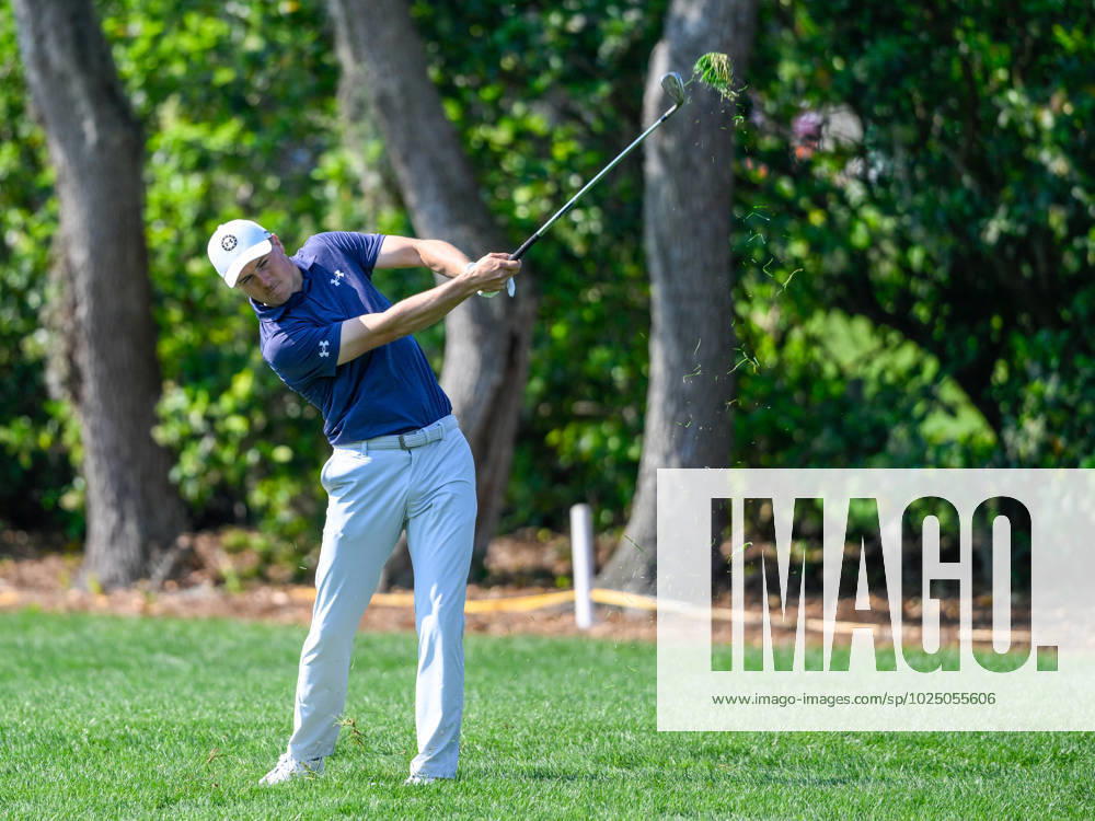 Jordan Spieth hits from the ruff on 1 during the first round of the Arnold Palmer Invitational presented by Mastercard held at Arnold Palmer s Bay Hill Club & Lodge in Orlando, FL. Romeo T Guzman CSM. Orlando USA - ZUMAcg2_ 20230302_zaf_cg2_020