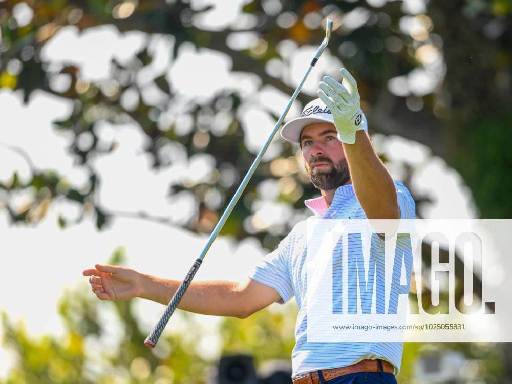 Cameron Young throws up his club in reaction to his tee shot on 2 during the first round of the Arnold Palmer Invitational presented by Mastercard held at Arnold Palmer s Bay Hill Club & Lodge in Orlando, FL. Romeo T Guzman CSM. Orlando USA - ZUMAcg2_ 20230302_zaf_cg2_045