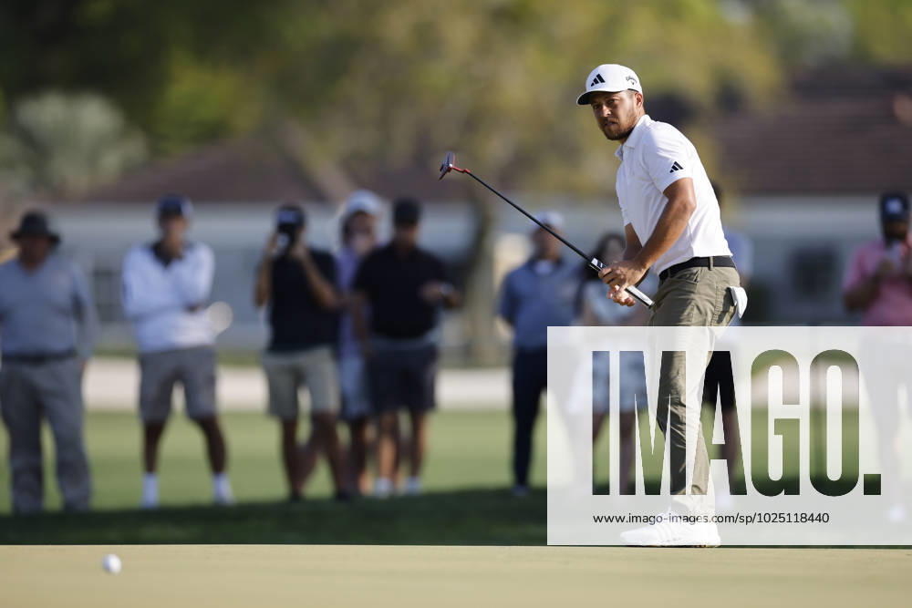 ORLANDO, FL - MARCH 03: Xander Schauffele of the United States putts at the 13th hole during the second round of the Arnold Palmer Invitational presented by Mastercard at Arnold Palmer Bay Hill Golf Course on March 3, 2023 in Orlando, Florida. (Photo by Joe Robbins Icon Sportswire) GOLF: MAR 03 PGA, Golf Herren - Arnold Palmer Invitational presented by Mastercard Icon5732303030232