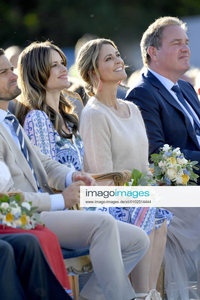 Prinsessan Sofia, prinsessan Madeleine, Christopher O Neill under firandet av Victoriadagen pa Borgholms idrottsplats, Borgholm, Öland, 2019-07-14 (c) Karin Törnblom TT kod 2377 Borgholm Sverige