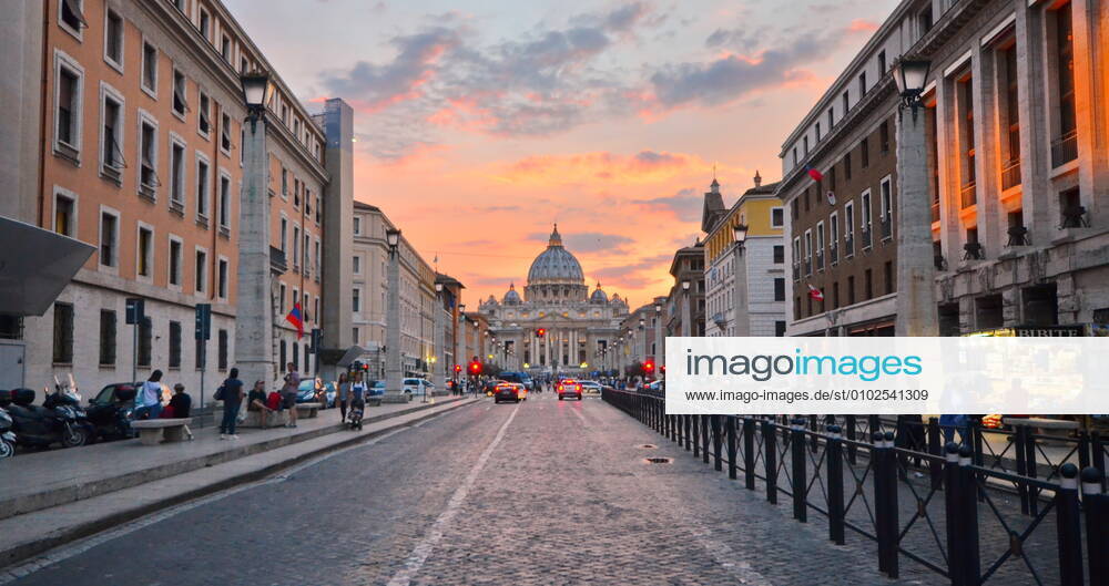 Vatican 475330825350283268