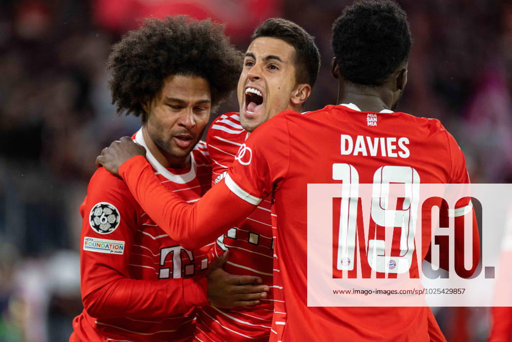 Bavarian goal celebration, goal scorer Serge Gnabry, Assisi Joao Pedro Cavaco Cancelo and Alphonso Boyle Davies FC Bayern Muenchen Germany, Muenchen, 08 03 2023, football, UEFA Champions League FC Bayern Muenchen vs Paris Saint German, 2022 2023 season, round of 16, Allianz Arena Foto A2 Bildagentur Peter Hartenfelser