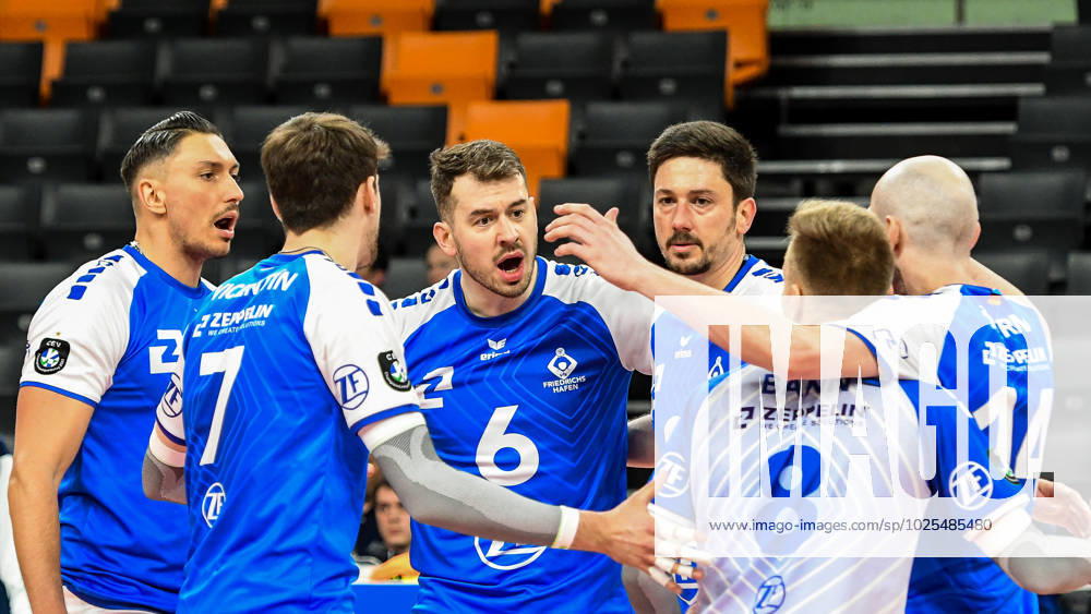 GER, 2023 CEV Volleyball Champions League, VfB Friedrichshafen GER vs Jastrzebski Wegiel POL 09 03 2023, ratiopharm Arena, Neu Ulm, GER, 2023 CEV Volleyball Champions League, VfB Friedrichshafen GER vs Jastrzebski Wegiel POL , Quarterfinals, pictured Andre Brown Friedrichshafen, 18 , Luciano Vicentin Friedrichshafen, 7 , Michal Superlak Friedrichshafen, 6 , Dejan Vincic Friedrichshafen, 9 , Blair Bann Friedrichshafen, 8 , Ziga Stern Friedrichshafen, 14 nordphotoxGmbHx xHafner nph00200