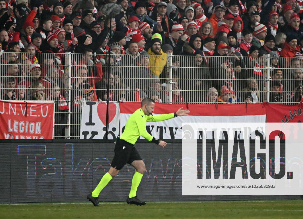 Football, Men, Season 2022 2023, Europa League Round of 16, First leg , 1 FC Union Berlin Royale Union Saint Gilloise 3 3 , Referee Orel Grinfeeld Grinfeld Israel decides after video evidence on penalty for Union Berlin, 09 03 2023,