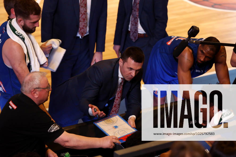 easyCredit Basketball Bundesliga, BBL, season 2022 2023, men, Syntainics MBC Alba Berlin, Igor Jovovic Head Coach , Syntainics MBC Weißenfels Stadthalle Sachsen Anhalt Germany